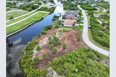 14235 Fruitport Circle, Port Charlotte, FL 33981 - Photo 5