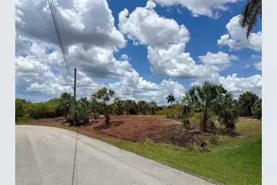 14235 Fruitport Circle, Port Charlotte, FL 33981 - Photo 9