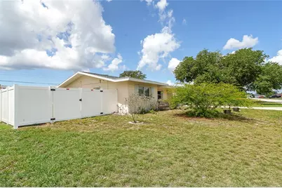 22129 Rochester Avenue, Port Charlotte, FL 33952 - Photo 3
