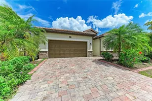 12736 Richezza Dr, Venice, FL 34293 - Photo 5