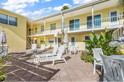 700 W Venice Avenue #206, Venice, FL 34285 - Photo 3