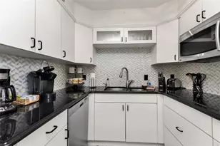 700 W Venice Ave, Venice, FL 34285 - Photo 15