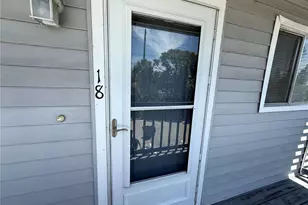 255 Fenwick Dr, Venice, FL 34285 - Photo 3