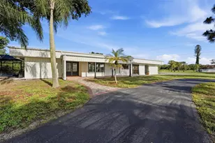 2180 W Dolphin Dr, Englewood, FL 34223 - Photo 57