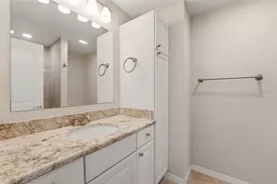 2180 W Dolphin Dr, Englewood, FL 34223 - Photo 37