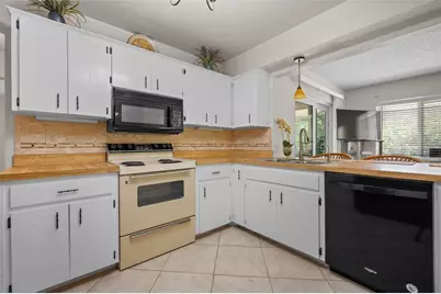 10123 Melanie Avenue, Englewood, FL 34224 - Photo 9