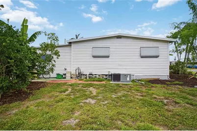 5402 Chateau Lane, Bradenton, FL 34207 - Photo 33
