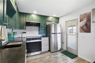 5402 Chateau Ln, Bradenton, FL 34207 - Photo 5