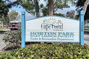 1923 SE 26th St, Cape Coral, FL 33904 - Photo 27