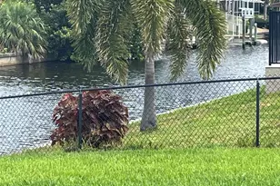 1923 SE 26th St, Cape Coral, FL 33904 - Photo 13
