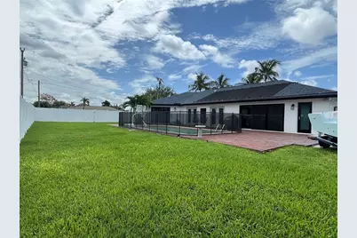 1923 SE 26th Street, Cape Coral, FL 33904 - Photo 15