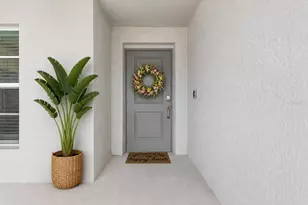 12550 Galapagos Ct, Venice, FL 34293 - Photo 5