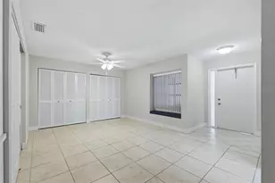 6283 Green View Circle S, Sarasota, FL 34231 - Photo 3