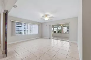 6283 Green View Circle S, Sarasota, FL 34231 - Photo 11