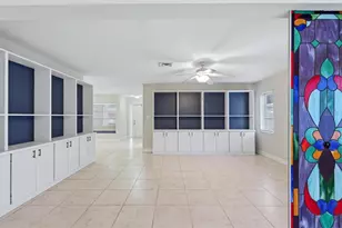 6283 Green View Circle S, Sarasota, FL 34231 - Photo 9