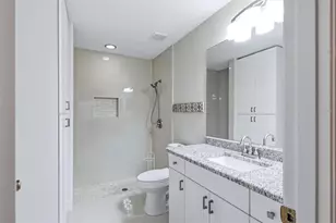 6283 Green View Circle S, Sarasota, FL 34231 - Photo 17