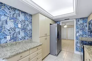 6283 Green View Circle S, Sarasota, FL 34231 - Photo 13