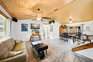 2631 Fiesta Dr, Venice, FL 34293 - Photo 5