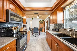 2631 Fiesta Dr, Venice, FL 34293 - Photo 13