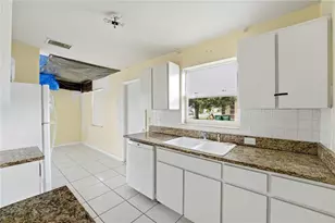 21123 Glendale Ave, Port Charlotte, FL 33952 - Photo 5