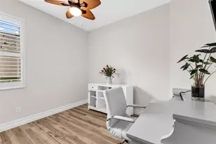 2205 Terracina Dr, Venice, FL 34292 - Photo 35