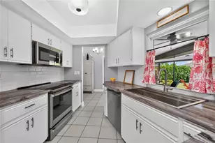 255 Mark Twain Ln, Rotonda West, FL 33947 - Photo 9