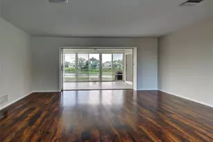 412 Pine Tree Terrace, Venice, FL 34293 - Photo 9