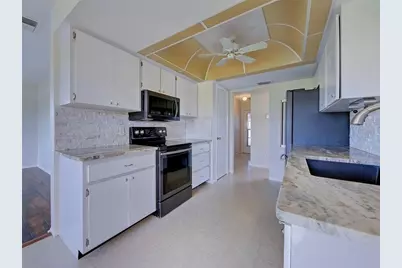 412 Pine Tree Terrace, Venice, FL 34293 - Photo 15