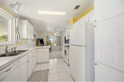 27 Turtle Bay Circle, Englewood, FL 34224 - Photo 11