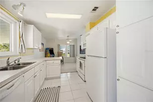 27 Turtle Bay Cir, Englewood, FL 34224 - Photo 11