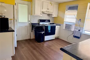 2178 7th St, Sarasota, FL 34237 - Photo 13