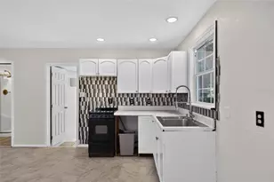 8024 Hillman Ave, Punta Gorda, FL 33982 - Photo 7