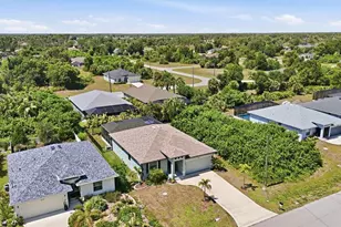 233 Baytree Dr, Rotonda West, FL 33947 - Photo 43