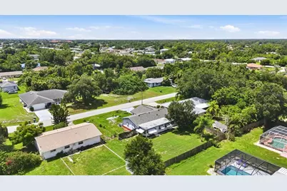 1042 Malay Terrace NW, Port Charlotte, FL 33948 - Photo 39