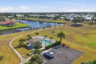 586 Eden Dr, Englewood, FL 34223 - Photo 39
