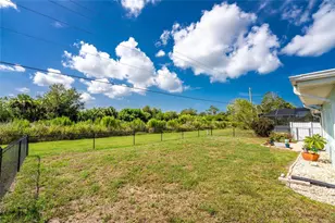 23 Annapolis Ln, Rotonda West, FL 33947 - Photo 3