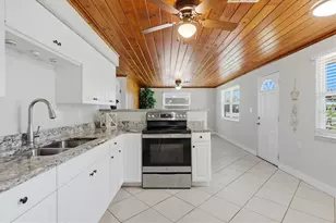 155 Magnolia Ave, Englewood, FL 34223 - Photo 7