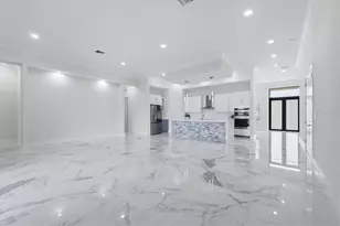 9222 Rosebud Cir, Port Charlotte, FL 33981 - Photo 7