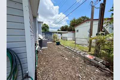 916 51st Avenue Plaza W, Bradenton, FL 34207 - Photo 41