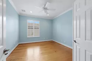 20252 Pezzana Dr, Venice, FL 34292 - Photo 9