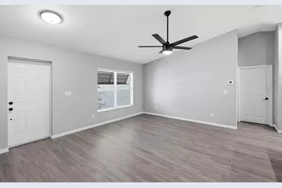19035 Wilton Avenue, Port Charlotte, FL 33954 - Photo 9