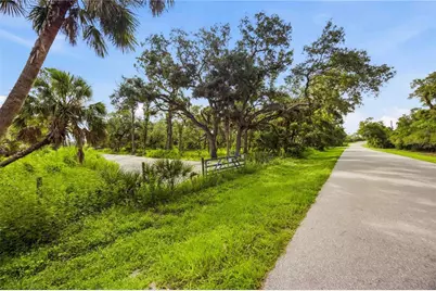 S Moon Drive, Venice, FL 34292 - Photo 3