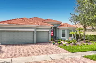 6149 Abaco Dr, Sarasota, FL 34238 - Photo 1