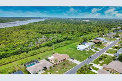 27 Annapolis Lane, Rotonda West, FL 33947 - Photo 3