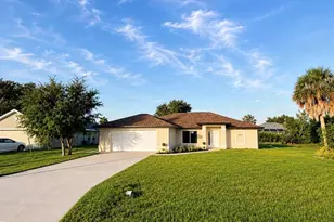 121 Mariner Ln, Rotonda West, FL 33947 - Photo 1
