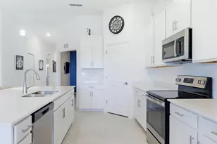 12580 Galapagos Ct, Venice, FL 34293 - Photo 9