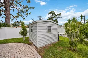 230 E Green St, Englewood, FL 34223 - Photo 41