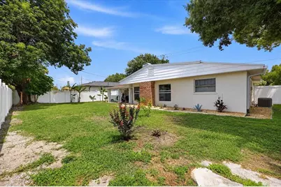 630 E Seminole Drive, Venice, FL 34293 - Photo 33