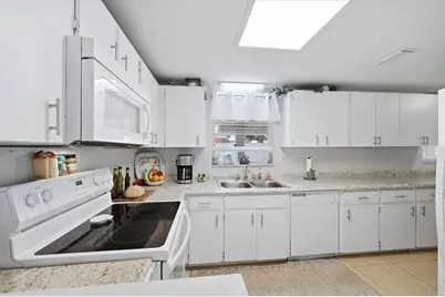 630 E Seminole Drive, Venice, FL 34293 - Photo 15