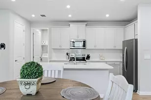 20411 Symphony Pl, Venice, FL 34293 - Photo 15